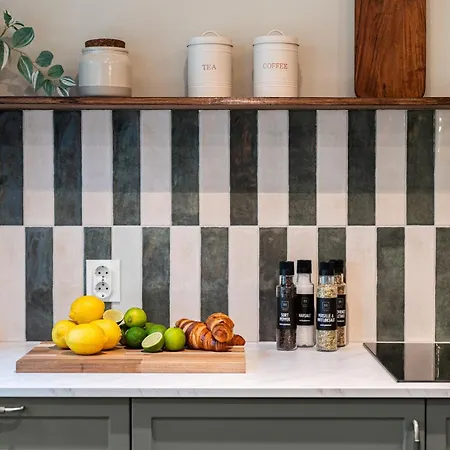 The Townhouse Dream I No Expense Spared I New 2025 Σπίτι διακοπών