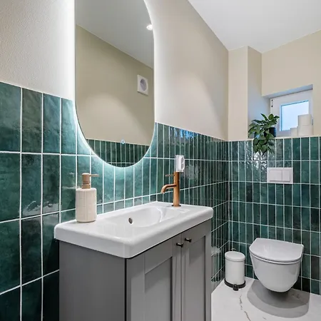 The Townhouse Dream I No Expense Spared I New 2025 *