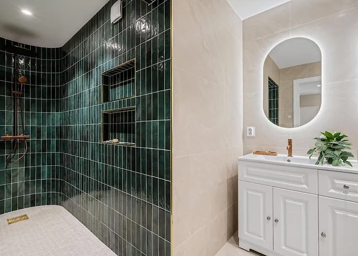 別荘 The Townhouse Dream I No Expense Spared I New 2025 *