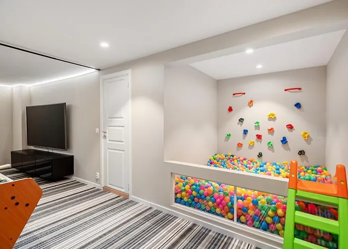 別荘 The Townhouse Dream I No Expense Spared I New 2025 *